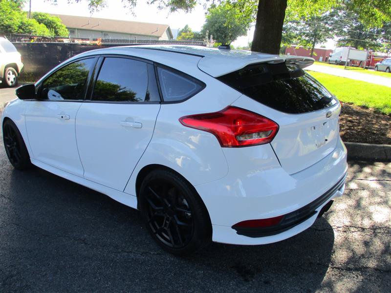 Used 2016 Ford Focus ST w/ Equipment Group 401A FWD image 5