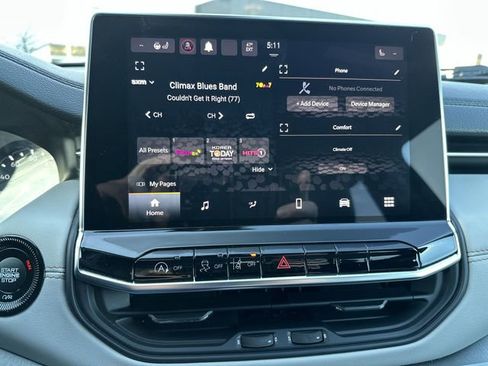 Used 2023 Jeep Compass Limited image 14