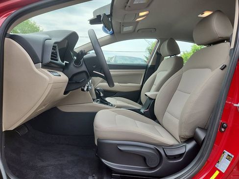 Used 2019 Hyundai Elantra SEL FWD image 8