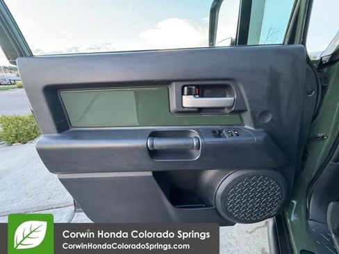 Used 2014 Toyota FJ Cruiser 4WD w/ Upgrade Package image 22