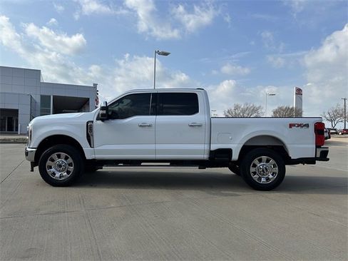 Used 2024 Ford F250 Lariat w/ Chrome Package image 2