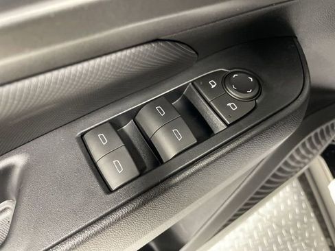 Used 2026 Chevrolet Equinox EV LT FWD image 13