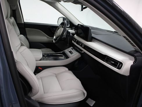 New 2026 Lincoln Aviator Reserve image 29