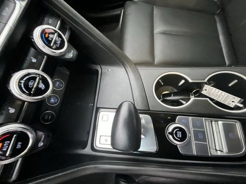 Used 2022 Genesis G70 2.0T image 20