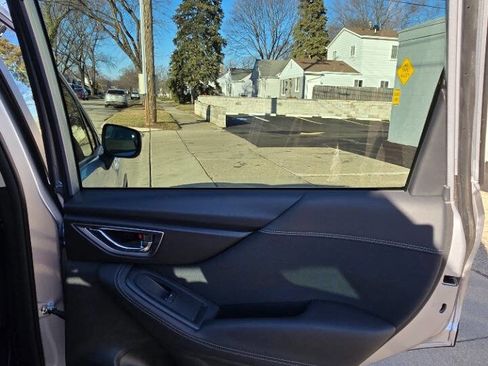 Used 2023 Subaru Forester Premium image 29