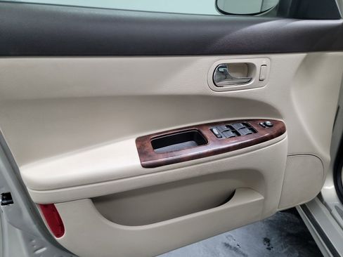 Used 2009 Buick LaCrosse CXL w/ Driver Confidence Package image 13