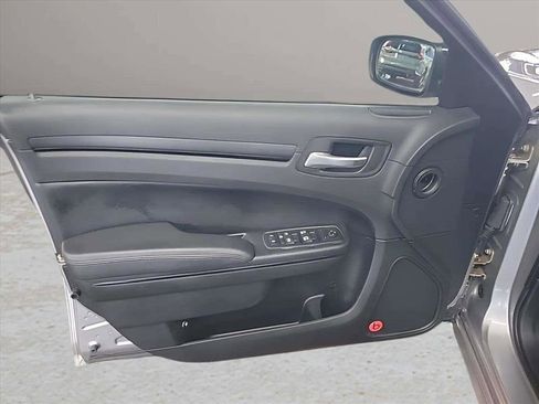 Used 2013 Chrysler 300 S image 14