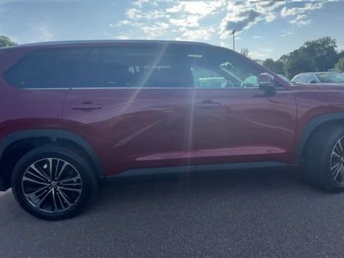 Certified 2024 Toyota Grand Highlander AWD Hybrid image 9