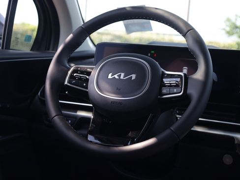 New 2026 Kia Carnival SX Prestige FWD image 8