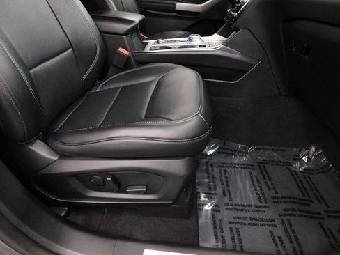 Used 2023 Ford Explorer Limited image 43