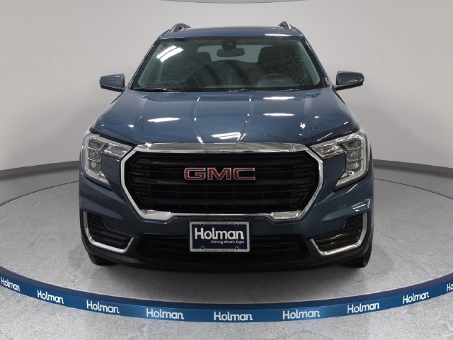 Used 2024 GMC Terrain SLE w/ Driver Convenience Package AWD/4WD image 3