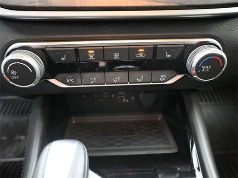 Used 2023 Nissan Altima 2.5 SV w/ SV Premium Package image 4