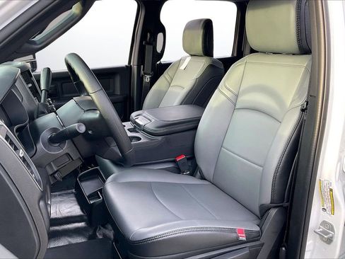 New 2026 RAM 2500 Tradesman w/ Chrome Appearance Group image 19