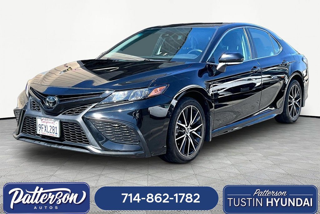 Used 2023 Toyota Camry SE FWD image 1