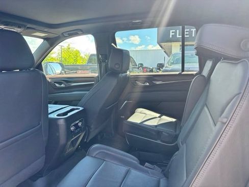 Used 2021 GMC Yukon XL Denali w/ Denali Premium Package AWD/4WD image 9