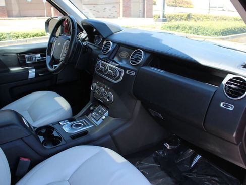Used 2015 Land Rover LR4 HSE LUX image 34
