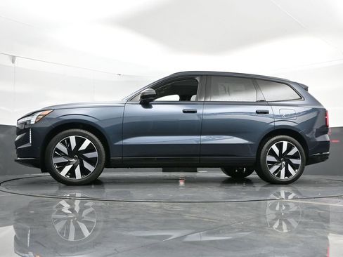 New 2025 Volvo EX90 Ultra image 37