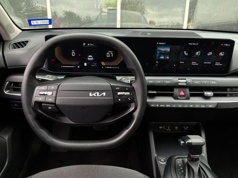 Used 2025 Kia K4 FWD image 13