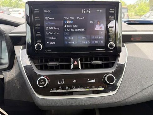 Used 2022 Toyota Corolla LE FWD image 26