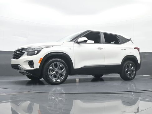 Used 2024 Kia Seltos LX image 54