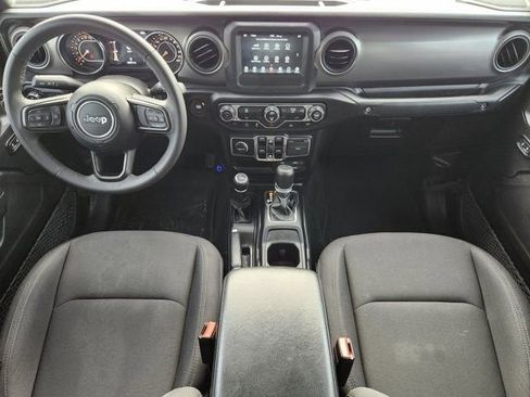 Used 2023 Jeep Gladiator Sport AWD/4WD image 25