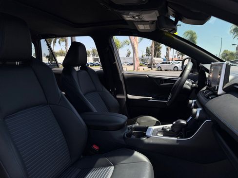 Used 2020 Toyota RAV4 XSE image 17