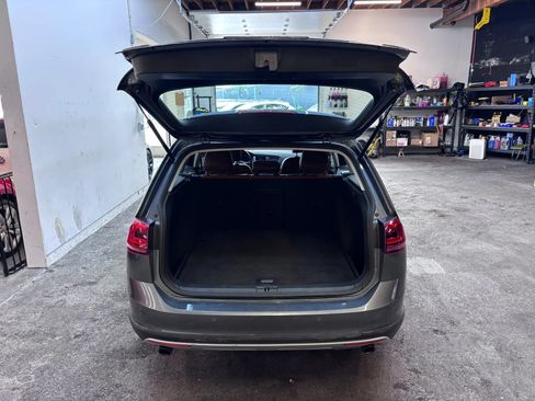 Used 2017 Volkswagen Golf Alltrack SE AWD/4WD image 22
