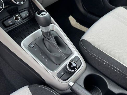New 2026 Hyundai Venue SEL FWD image 28