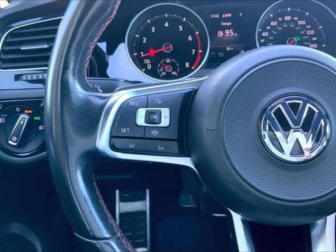 Used 2019 Volkswagen GTI SE w/ SE Experience Package image 16
