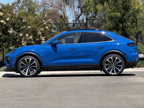 New 2026 Porsche Macan Electric RWD image 2