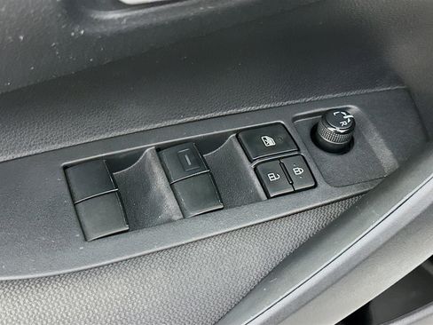 Used 2021 Toyota Corolla LE w/ Carpet Mat Package (TMS) FWD image 15
