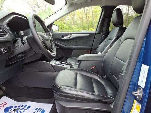 Used 2023 Ford Escape Platinum w/ Class II Trailer Tow Package AWD/4WD image 12
