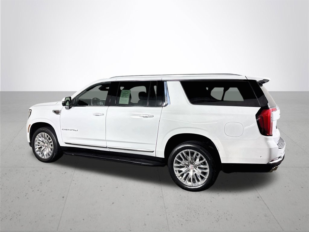 Used 2025 GMC Yukon XL Denali AWD/4WD image 8