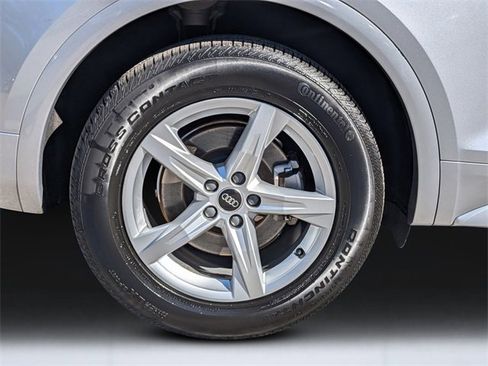 Used 2022 Audi Q5 2.0T Premium w/ Convenience Package image 11