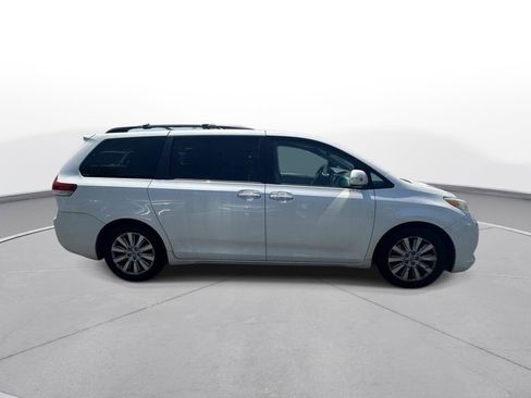 Used 2013 Toyota Sienna Limited w/ Premium Pkg FWD image 5