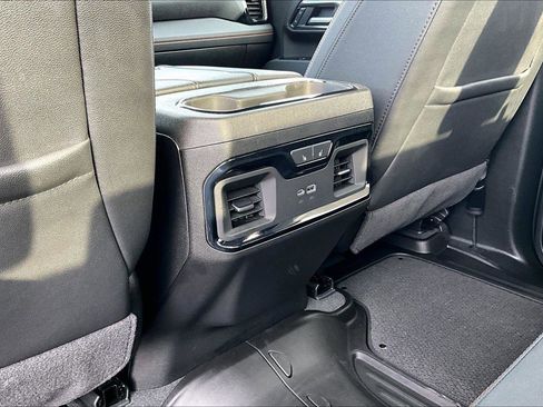 Used 2025 GMC Sierra 3500 AT4 w/ AT4 Premium Plus Package image 34