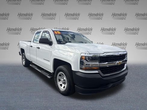 Used 2019 Chevrolet Silverado 1500 W/T RWD image 2