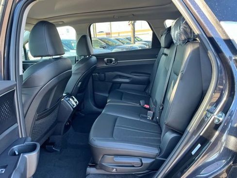 New 2026 Kia Sorento S w/ S Panoramic Sunroof Package FWD image 18