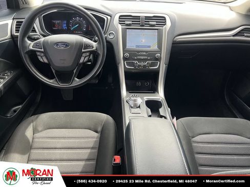 Used 2020 Ford Fusion SE FWD image 13