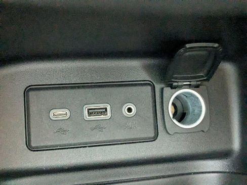 Used 2019 Chevrolet Equinox LT image 22