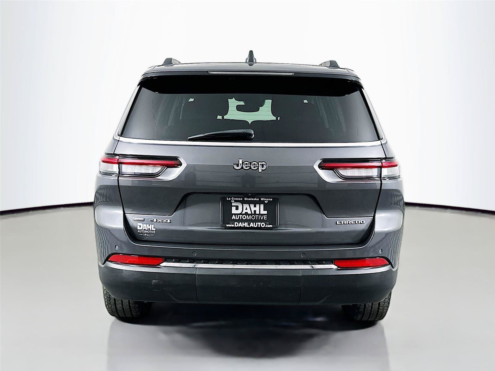 Used 2022 Jeep Grand Cherokee L Laredo w/ Luxury Tech Group I AWD/4WD image 12