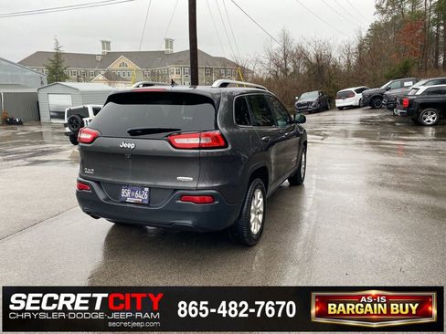 Used 2015 Jeep Cherokee Latitude image 5