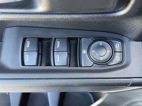 Used 2020 Chevrolet Silverado 1500 Custom w/ Custom 2.7L Value Package AWD/4WD image 23