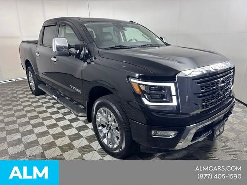 Used 2021 Nissan Titan SL w/ Moonroof Package AWD/4WD image 4