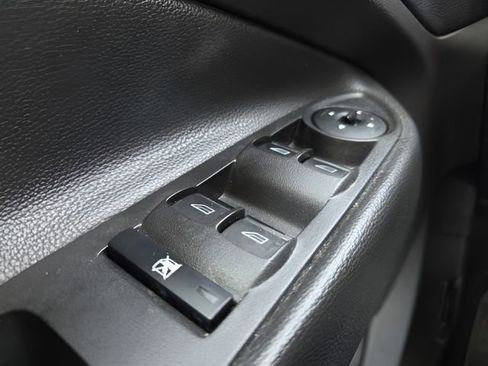 Used 2018 Ford Escape S image 19