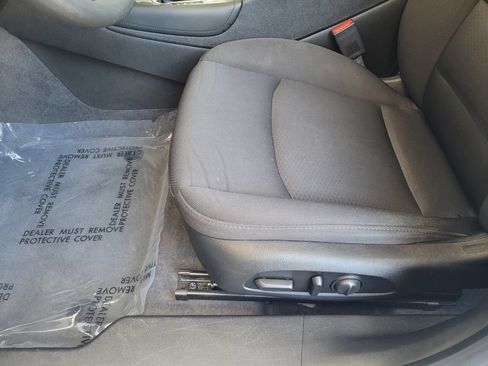 Used 2018 Chevrolet Malibu LT FWD image 23