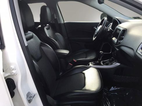 Used 2019 Jeep Compass Latitude w/ Popular Equipment Group AWD/4WD image 47