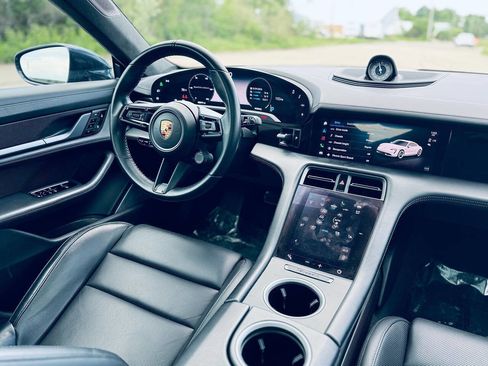 Used 2020 Porsche Taycan Turbo S AWD/4WD image 17