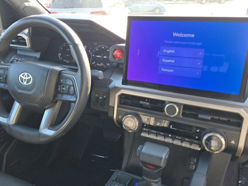 Used 2024 Toyota Tacoma 4x4 Double Cab image 11