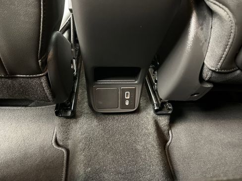 Certified 2024 Buick Encore GX Preferred w/ Comfort Package AWD/4WD image 12